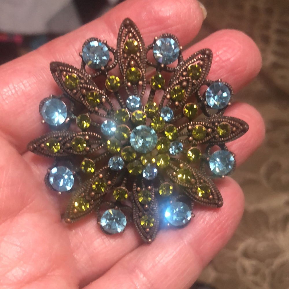 Beautiful vintage brooch